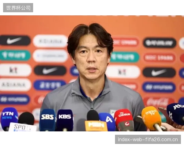 韩国队阵地战攻坚效率堪忧,洪明甫战术体系暴露节奏短板。 韩国队阵地战攻坚效率堪忧,洪明甫战术体系暴露节奏短板。